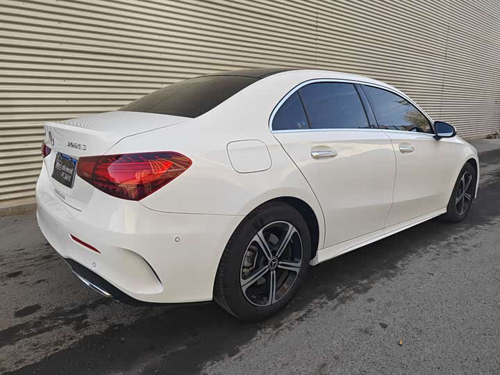 Mercedes-Benz A-Class 2024 2024款 A 200 L 时尚型
