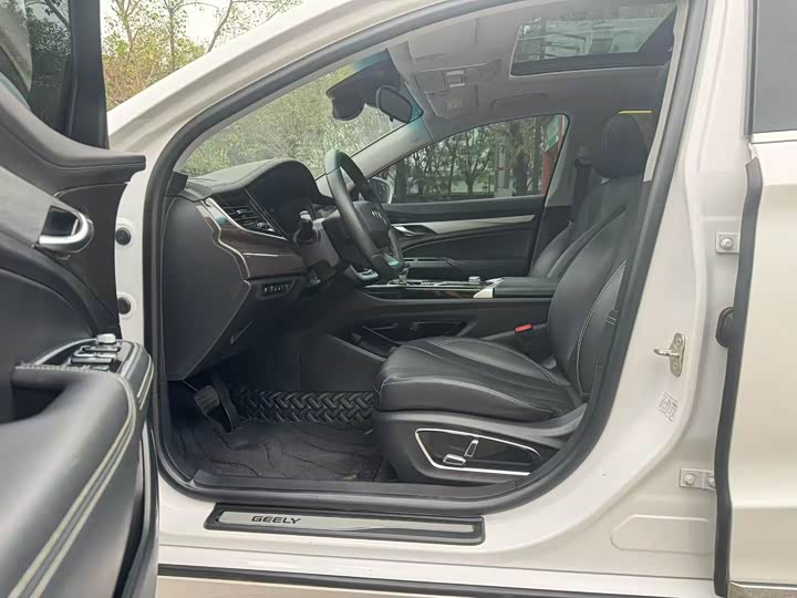 Geely Emgrand GT 2021 2021款 1.8T 领航版+