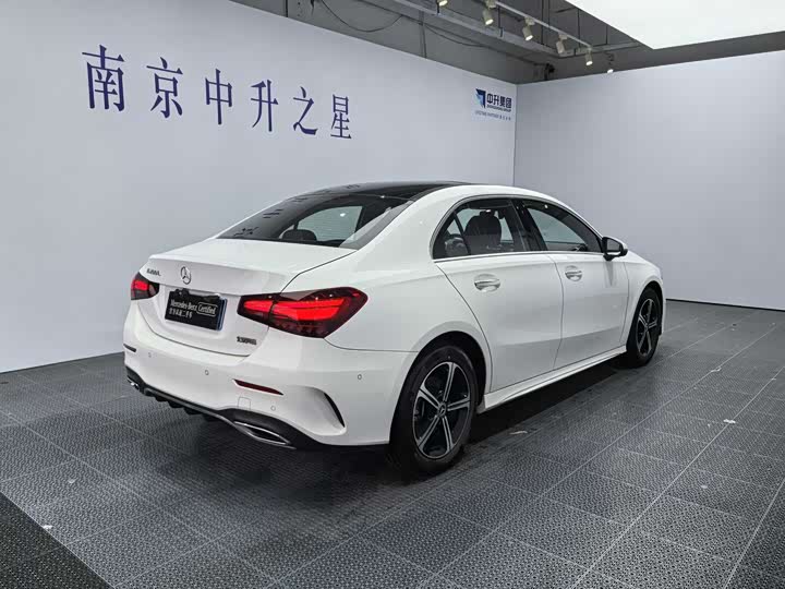 Mercedes-Benz A-Class 2024 2024款 A 200 L 时尚型