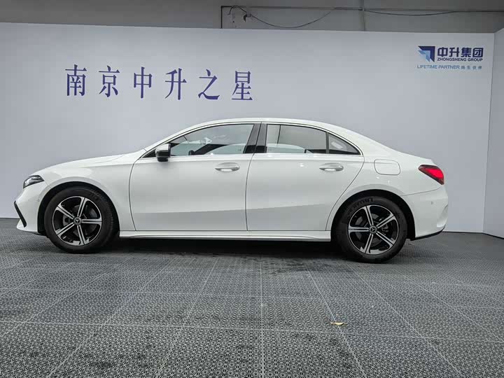 Mercedes-Benz A-Class 2024 2024款 A 200 L 时尚型