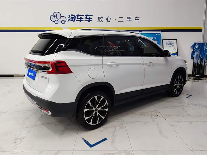 Dongfeng Forthing T5 2021 2021款 1.5T 自动豪华型