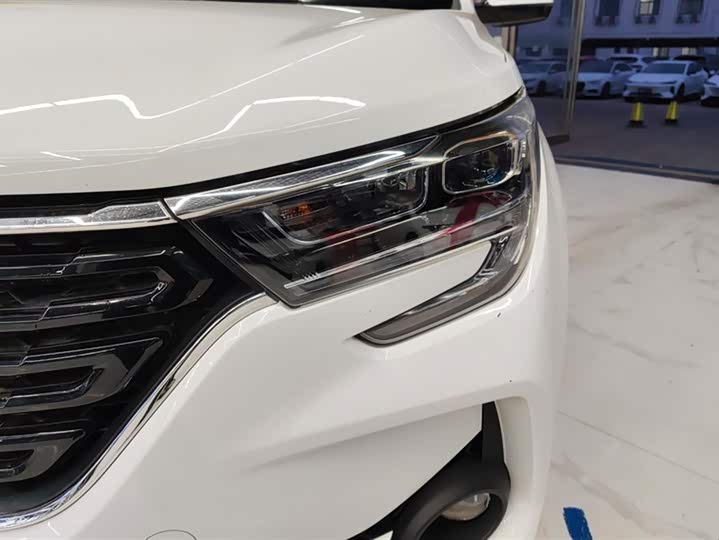 Dongfeng Forthing T5 2021 2021款 1.5T 自动豪华型