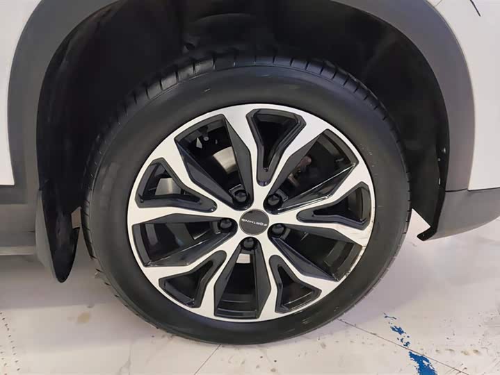 Dongfeng Forthing T5 2021 2021款 1.5T 自动豪华型