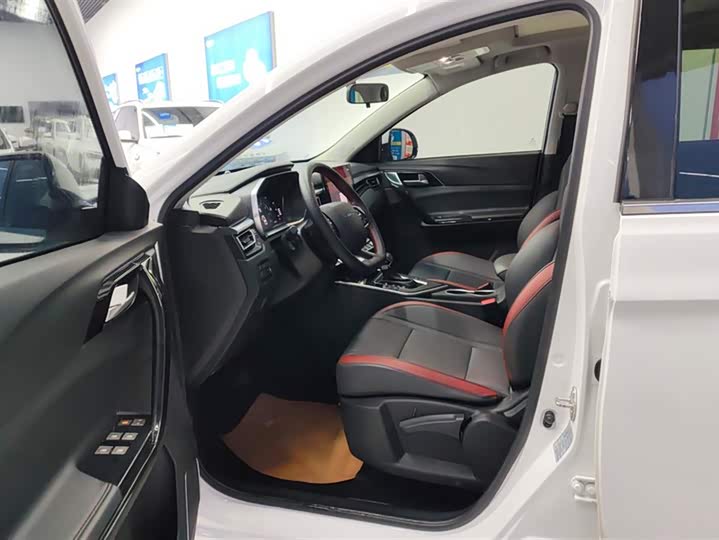 Dongfeng Forthing T5 2021 2021款 1.5T 自动豪华型