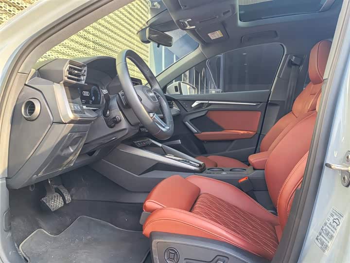 Audi A3 2025 2025款 A3L Limousine 35TFSI 飞驰尊享型