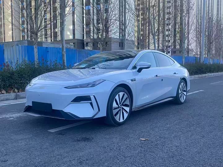 Geely Galaxy E8 2024 2024款 665km 后驱星舰 远航版