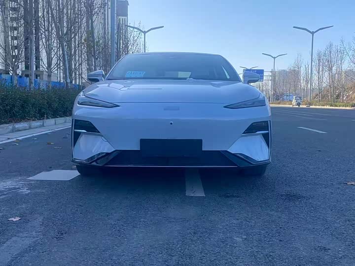 Geely Galaxy E8 2024 2024款 665km 后驱星舰 远航版