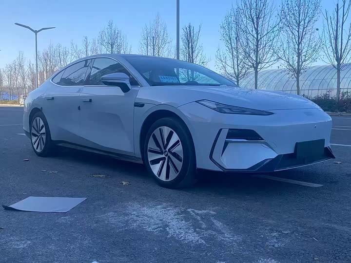 Geely Galaxy E8 2024 2024款 665km 后驱星舰 远航版