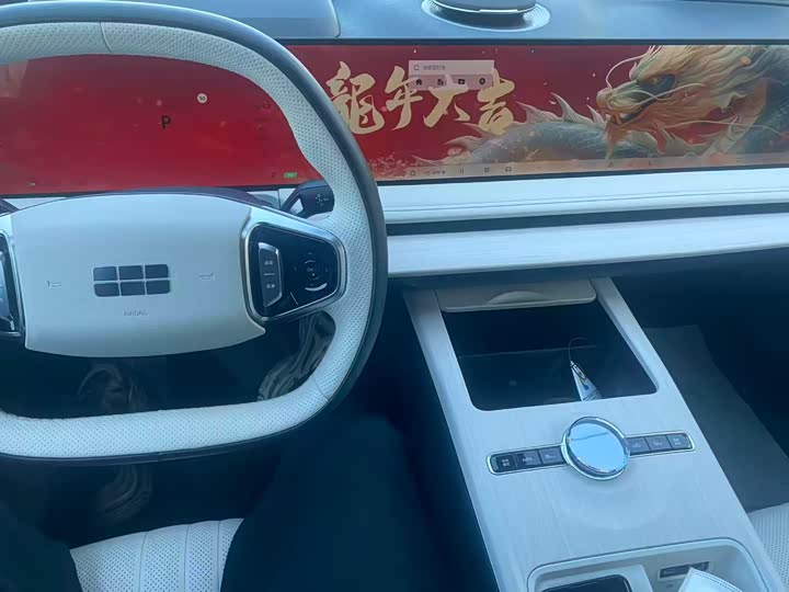 Geely Galaxy E8 2024 2024款 665km 后驱星舰 远航版