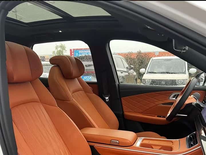 Hozon L 2024 2024款 增程 310 闪充红衣版