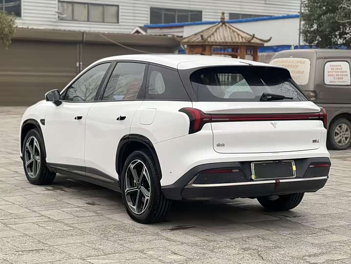 Hozon L 2024 2024款 增程 310 闪充红衣版