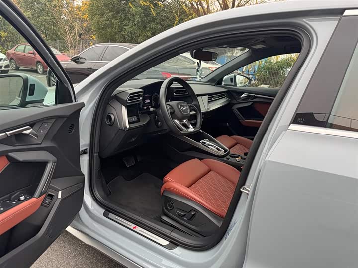Audi A3 2025 2025款 A3L Limousine 35TFSI 飞驰尊享型 +豪华臻选包