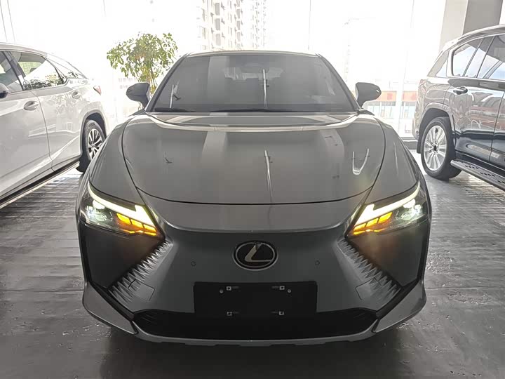 2023 Lexus RZ