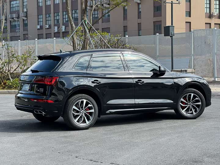 Audi Q5L 2025 2025款 40 TFSI 豪华动感型