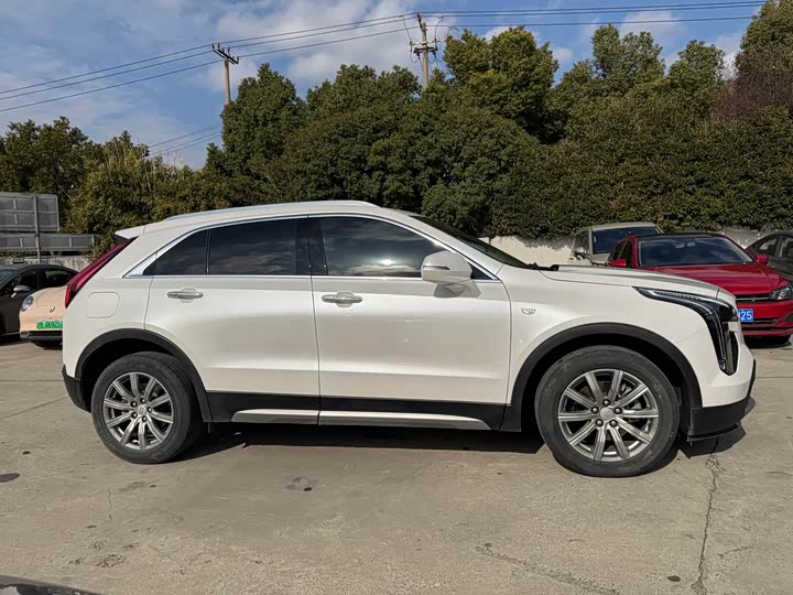 Cadillac XT4 2023 2023款 28T 两驱豪华型