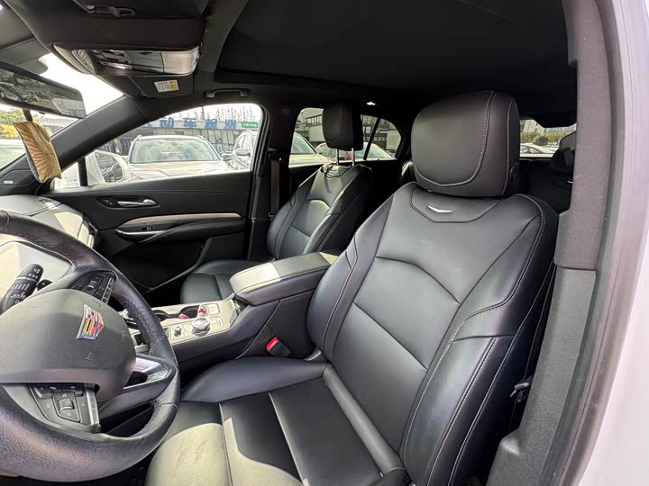 Cadillac XT4 2023 2023款 28T 两驱豪华型