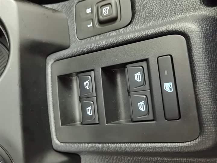 Ford Bronco 2024 2024款 2.3T 长滩