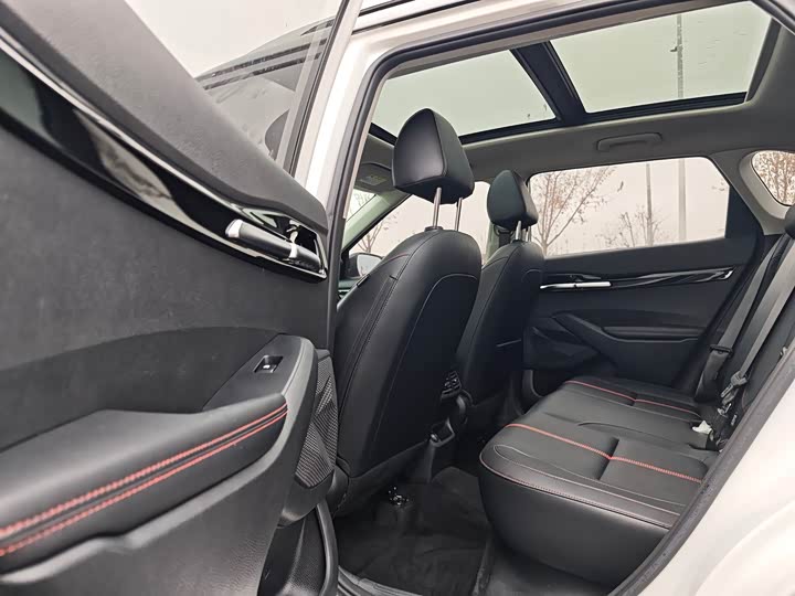 Kia KX3 2021 2021款 1.5L CVT潮流版