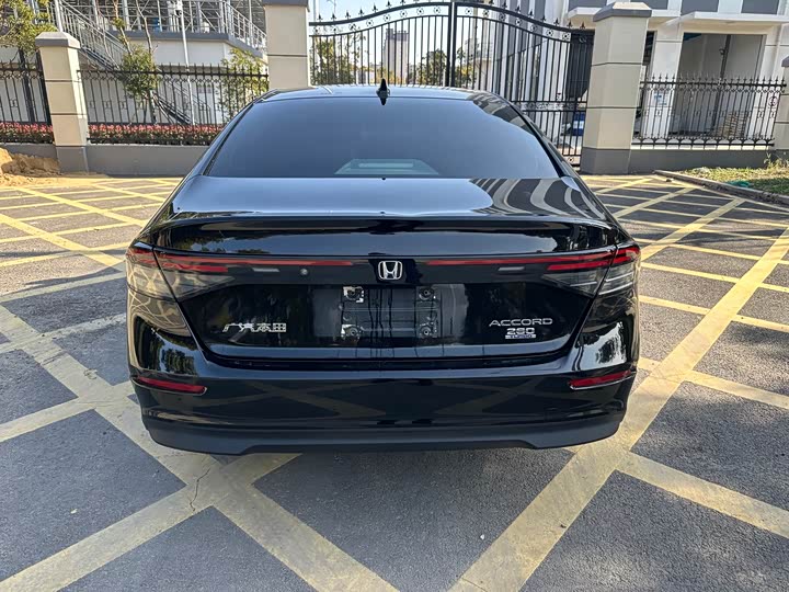 Honda Accord 2025 2025款 运动系列 260TURBO 豪华版