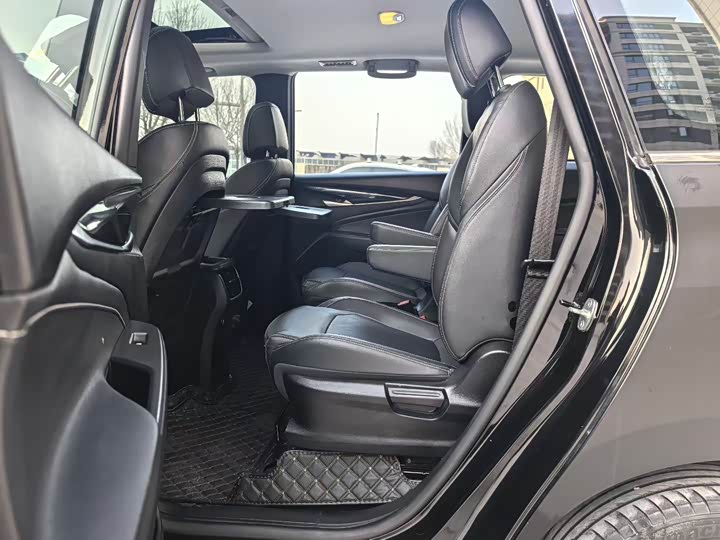 Maxus Mifa 5 2022 2022款 520KM 乐享版 六座