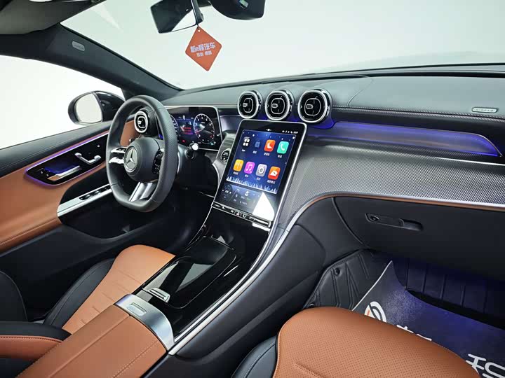 Mercedes-Benz GLC-Class Coupe 2025 2025款 GLC 260 4MATIC 轿跑SUV