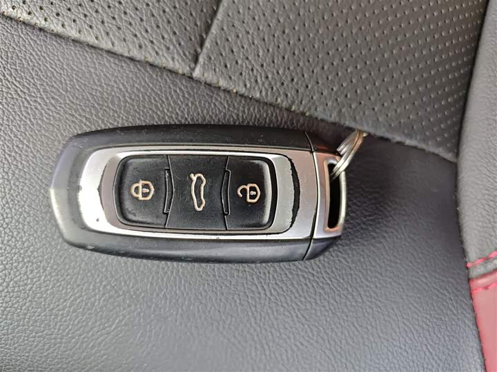 Geely Vision X3 2021 2021款 PRO 1.5L CVT尊贵型