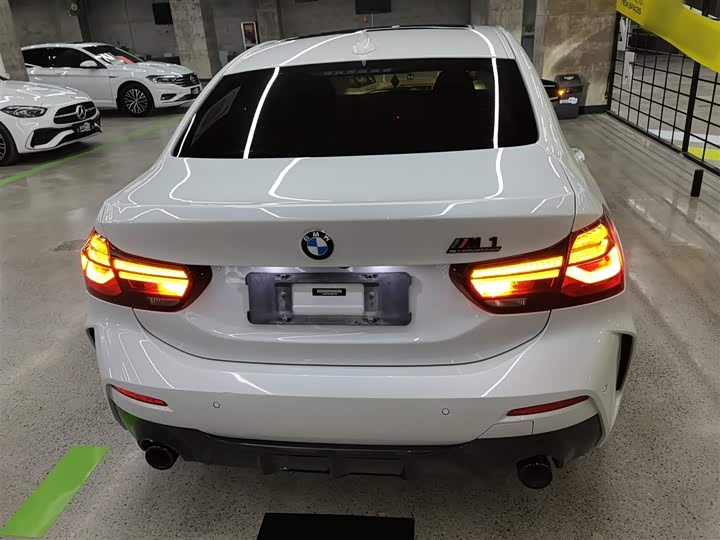 BMW 1 Series 2023 2023款 125i M运动曜夜版