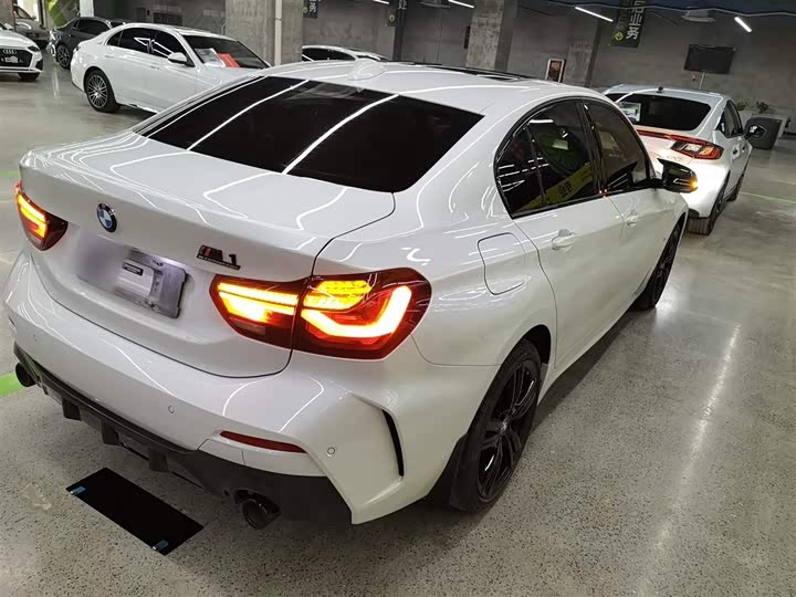 BMW 1 Series 2023 2023款 125i M运动曜夜版