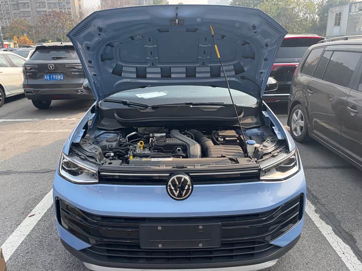 Volkswagen Tharu 2025 2025款 新锐 300TSI 锐享版