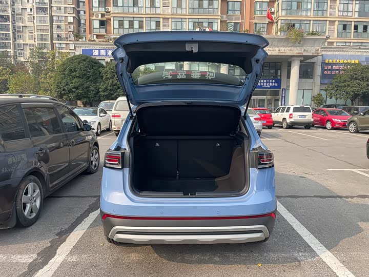 Volkswagen Tharu 2025 2025款 新锐 300TSI 锐享版