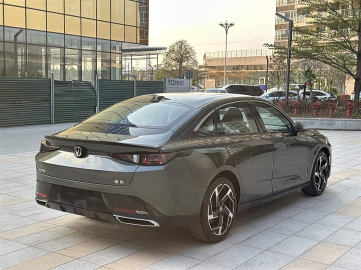 Changan Yida 2023 2023款 蓝鲸NE 1.5T GDI DCT旗舰型