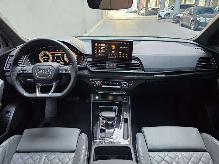 Audi Q5L Sportback 2023 2023款 40 TFSI 豪华型