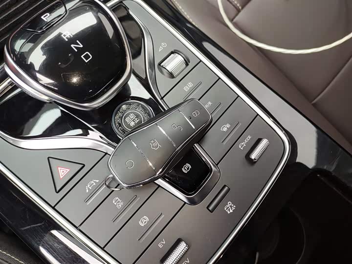 BYD Song Max Hybrid 2022 2022款 DM-i 105KM 旗舰型