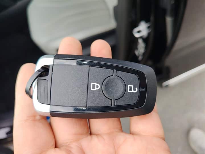 Ford Escape 2020 2020款 EcoBoost 245 两驱耀享款