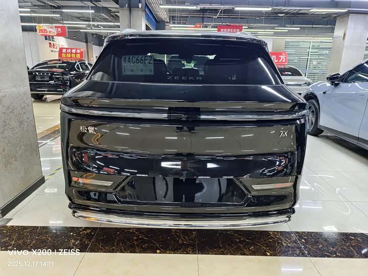 Zeekr 7X 2025 2025款 100kWh 长续航四驱智驾版
