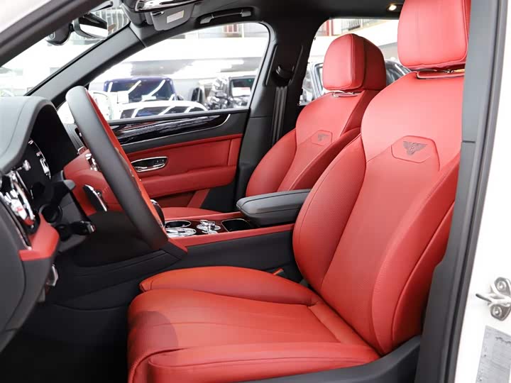 Bentley Bentayga 2023 2023款 4.0T V8 长轴距版