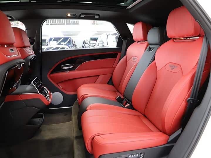 Bentley Bentayga 2023 2023款 4.0T V8 长轴距版