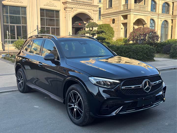 Mercedes-Benz GLC-Class 2025 2025款 GLC 260 L 4MATIC 豪华型