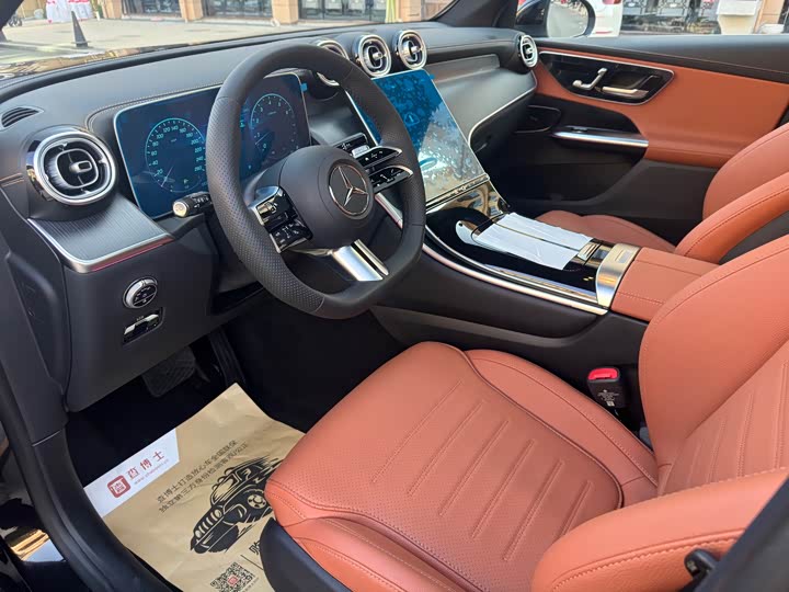 Mercedes-Benz GLC-Class 2025 2025款 GLC 260 L 4MATIC 豪华型