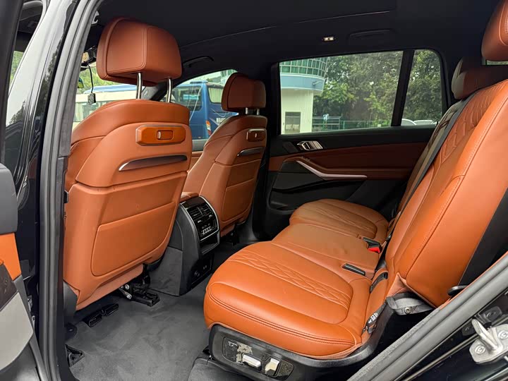 BMW X7 2023 2023款 xDrive40i 尊享型豪华套装