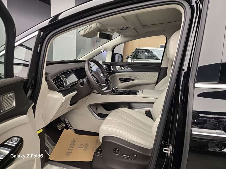 Denza D9 2025 2025款 DM-i 智驾版 1020 四驱旗舰型