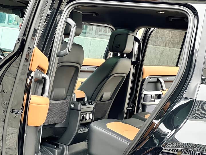 Land Rover Defender 2024 2024款 110 3.0T P400 X-DYNAMIC HSE