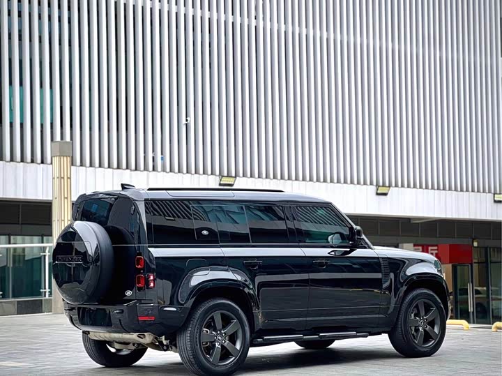 Land Rover Defender 2024 2024款 110 3.0T P400 X-DYNAMIC HSE