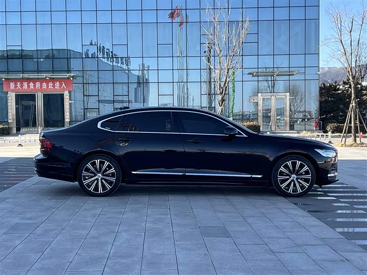 Volvo S90 2025 2025款 B5 智远豪华版