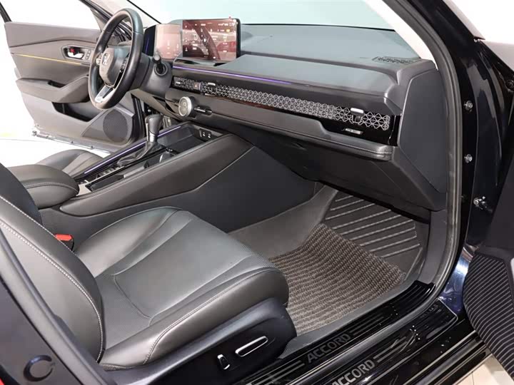 Honda Accord 2025 2025款 260TURBO 尊贵版