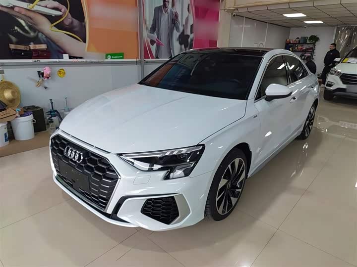 Audi A3 2024 2024款 A3L Limousine 35 TFSI 时尚运动型