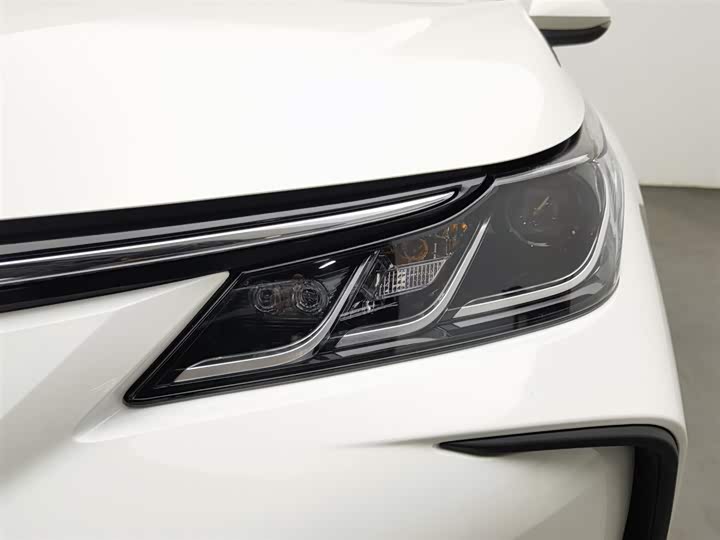 Toyota Corolla 2024 2024款 1.8L 智能电混双擎 精英版