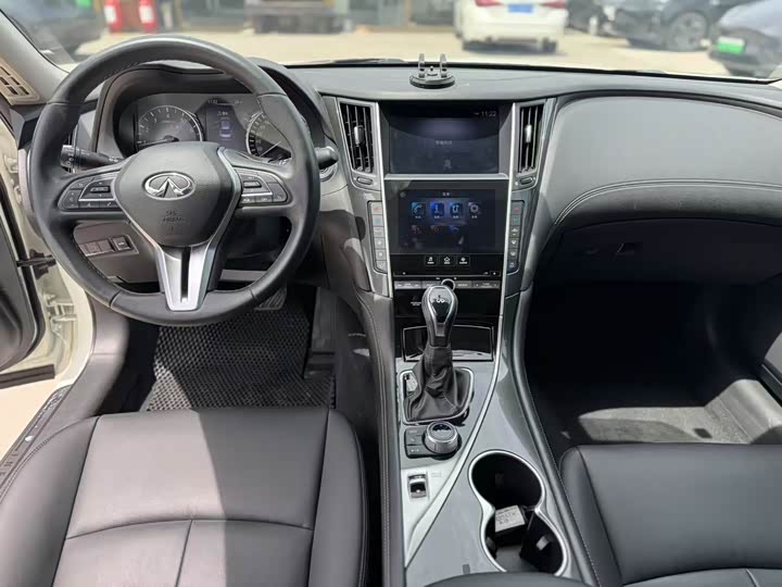 Infiniti Q50L 2022 2022款 2.0T 舒适版