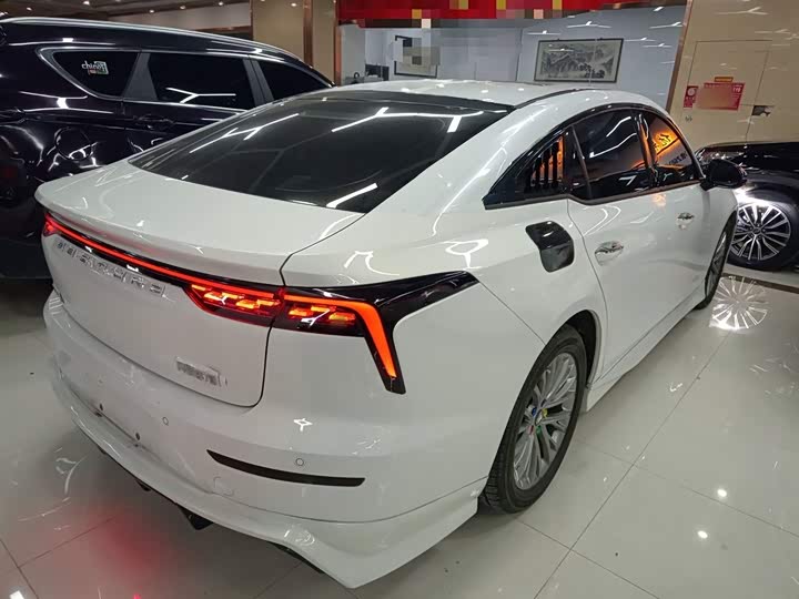 Bestune B70 2025 2025款 龙耀版 1.5T 欢享型