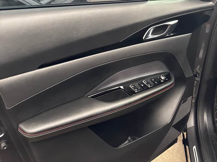 Changan Oshan Z6 2023 2023款 蓝鲸 1.5T DCT智享型